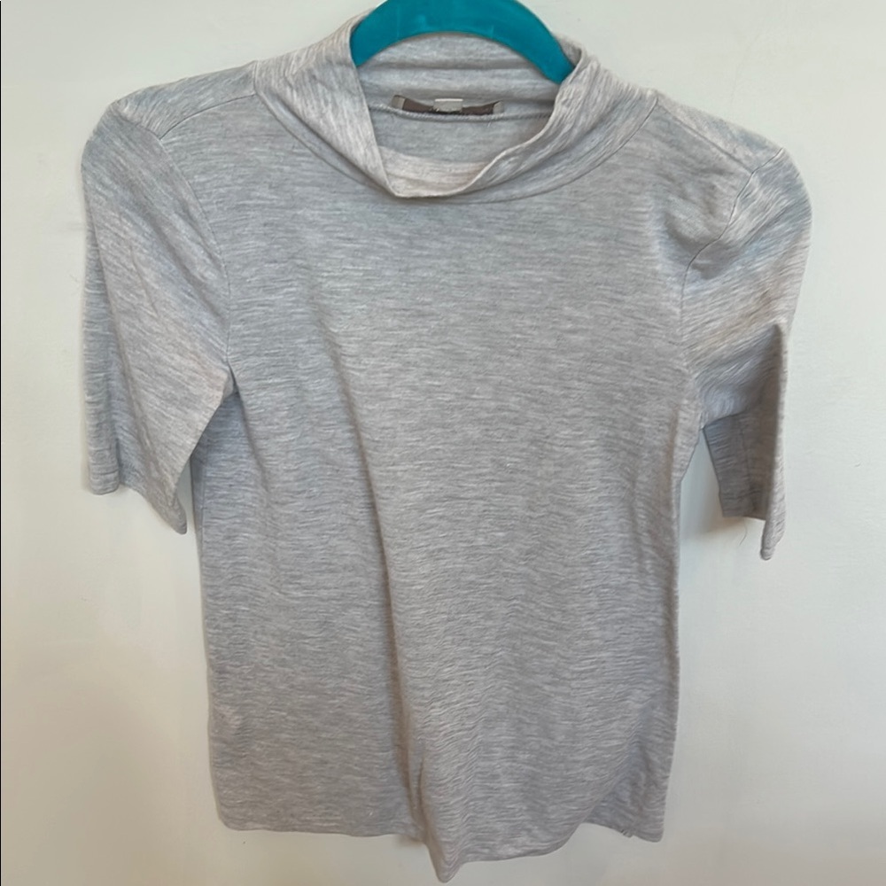 LOFT Gray Short Sleeve Tee for Casual Comfort